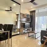 Encorp Marina ,Bathtub 2Br/6 Pax